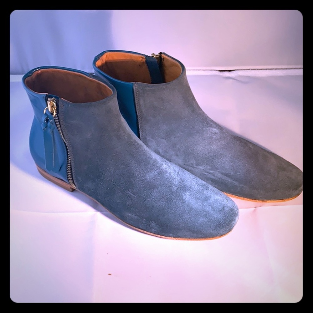 Leather and suede ankle boot
